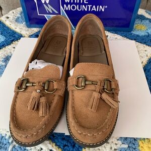 White Mountain Brown Suede Tassel Bit Loafers